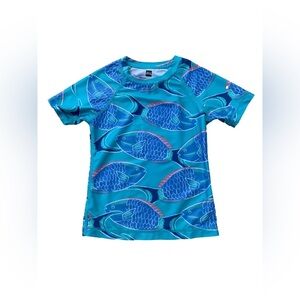 Tea Collection Size 5 Blue Fish Print Short Sleeve Rash Guard Swim Shirt